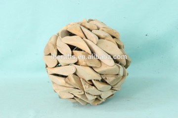 christmas wooden ball decoration