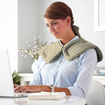 Therapeutic neck & shoulder heating pad