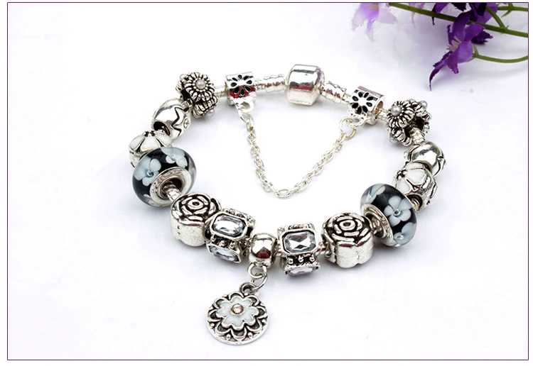 Flower Pendant Bracelet Retro Alloy Beads Bracelet Wholesale