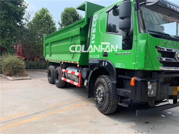 China 20 - 30 tons Tipper Truck 6x4 Hongyan Dump Truck Euro Truck for sale