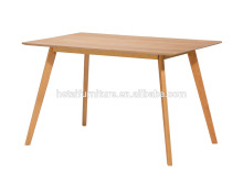 2016 Oak veneer Dining table with oak leg