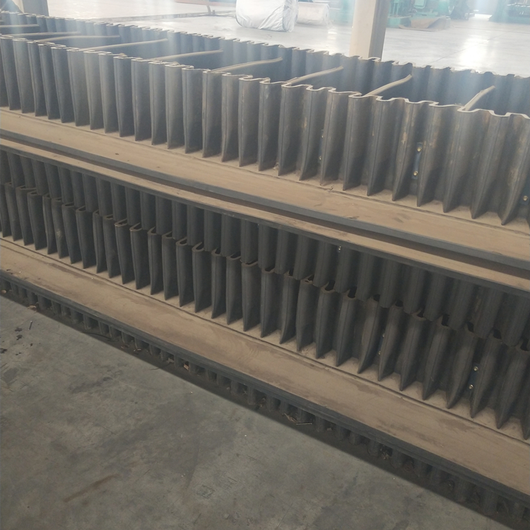 China Factory Supply Wear Resistant Side wall Skirts bucket Rubber Conveyor Belt For Stone Crusher