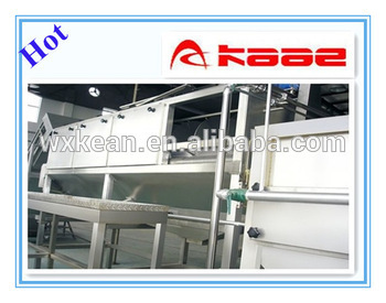 Citrus fruits oil extracting machine