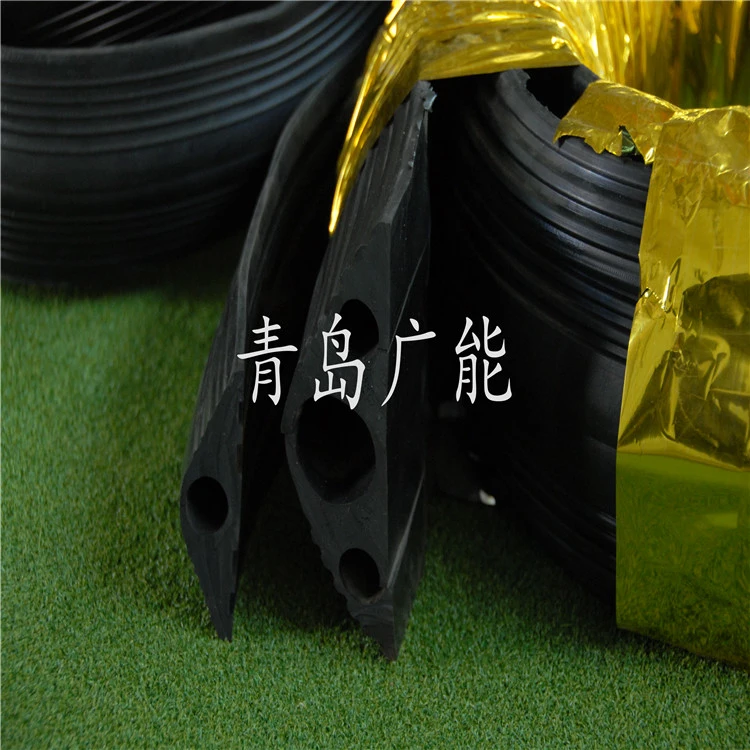 Traffic Safety Product Flexible Rubber Cable Protector Outdoor