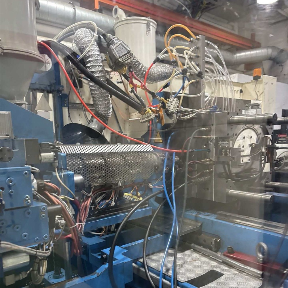 Teste de teste de molde de precisão. Precision mold trial testing.