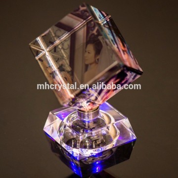 Light Up Rotating Glass cube photo frame MH-F0403