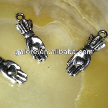 fashion silver plating religious hamsa hand charms