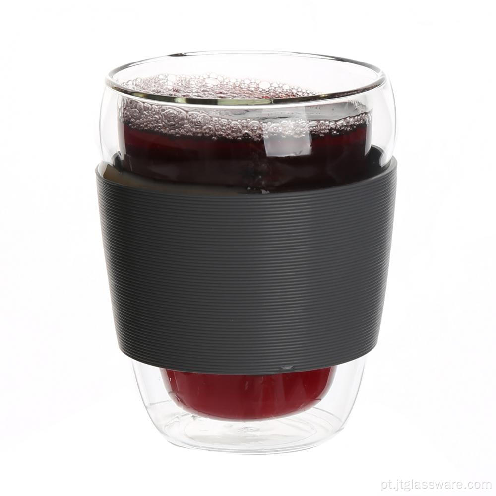 Caneca de vidro de vinho tinto transparente