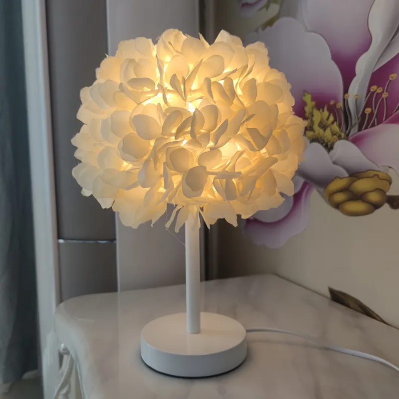 Elegant Versatile Fabric Lamp for Home and Event Illumination
