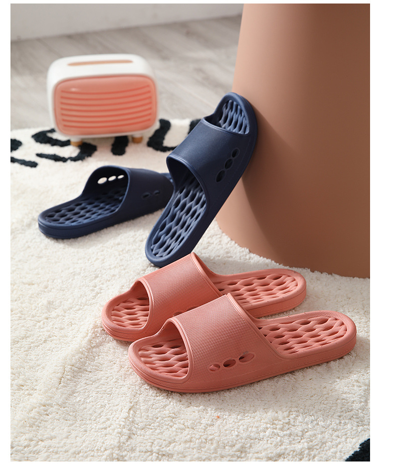 All season Bathroom Slippers hollow Anti-slip couples indoor sandals Leaky slippers cheap