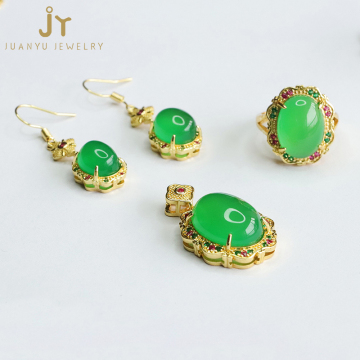 Flower-Shaped Chalcedony 3-Piece Jewelry Set: Earrings, Ring, and Pendant Necklace