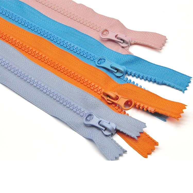 Moulded Plastic zipper