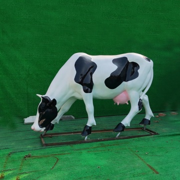 Hot sale painted fiberglass cow cattle sculpture