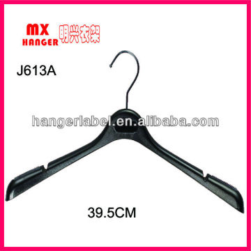 laundry hanger, plastic laundry hanger