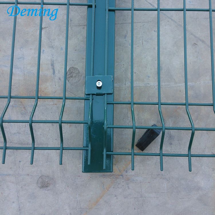 4.0mm 3D Triangle Bending Wire Mesh Fence