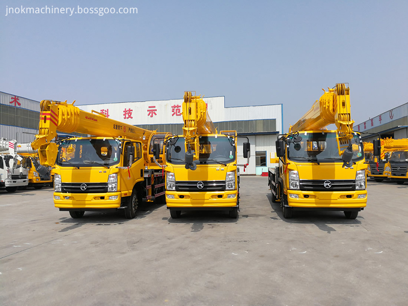 8 Ton Truck Mounted Crane