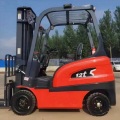 Dört tekerlekli 1 tonluk elektrikli forkliftle çalışan akü