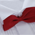 Manset Perancis pria berpakaian kemeja dengan dasi kupu-kupu pernikahan