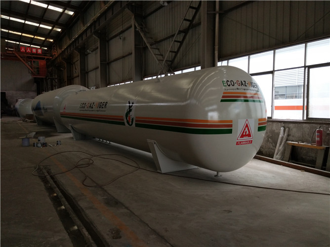 Large Anhydrous Ammonia Tanks