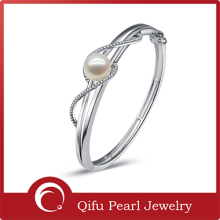 Beautiful 14K White Gold Pearl Bangles Friendship Bracelets