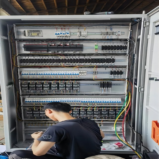 Low Voltage Electrical Panel Board Manufacturer Design Control Panel Power Box Plc Vfd Hmi Electrical Control Panel