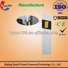 Delineator Post (Flat Bottom)