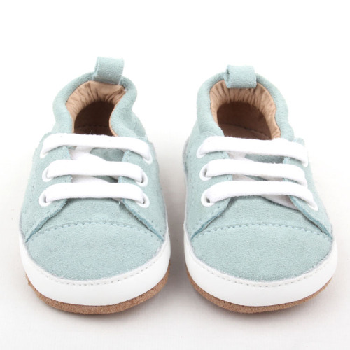 Śliczne nowe buty unisex dla niemowląt