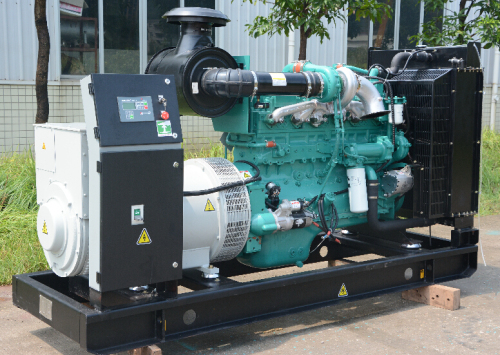 Cummins Mesin Diesel NTAA855-G7 Generator dengan sasis tangki bahan bakar Stamford Alternator 300kW