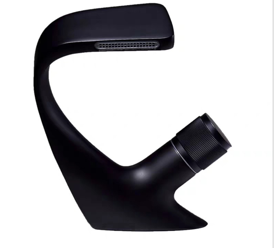 新しいスタイルのシングルハンドル浴室真鍮水洗面台蛇口