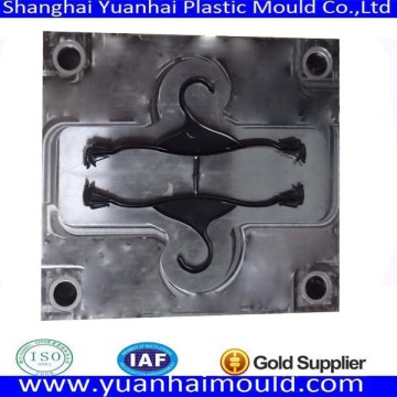 PC cloth injection hanger mold maker in Shanghai