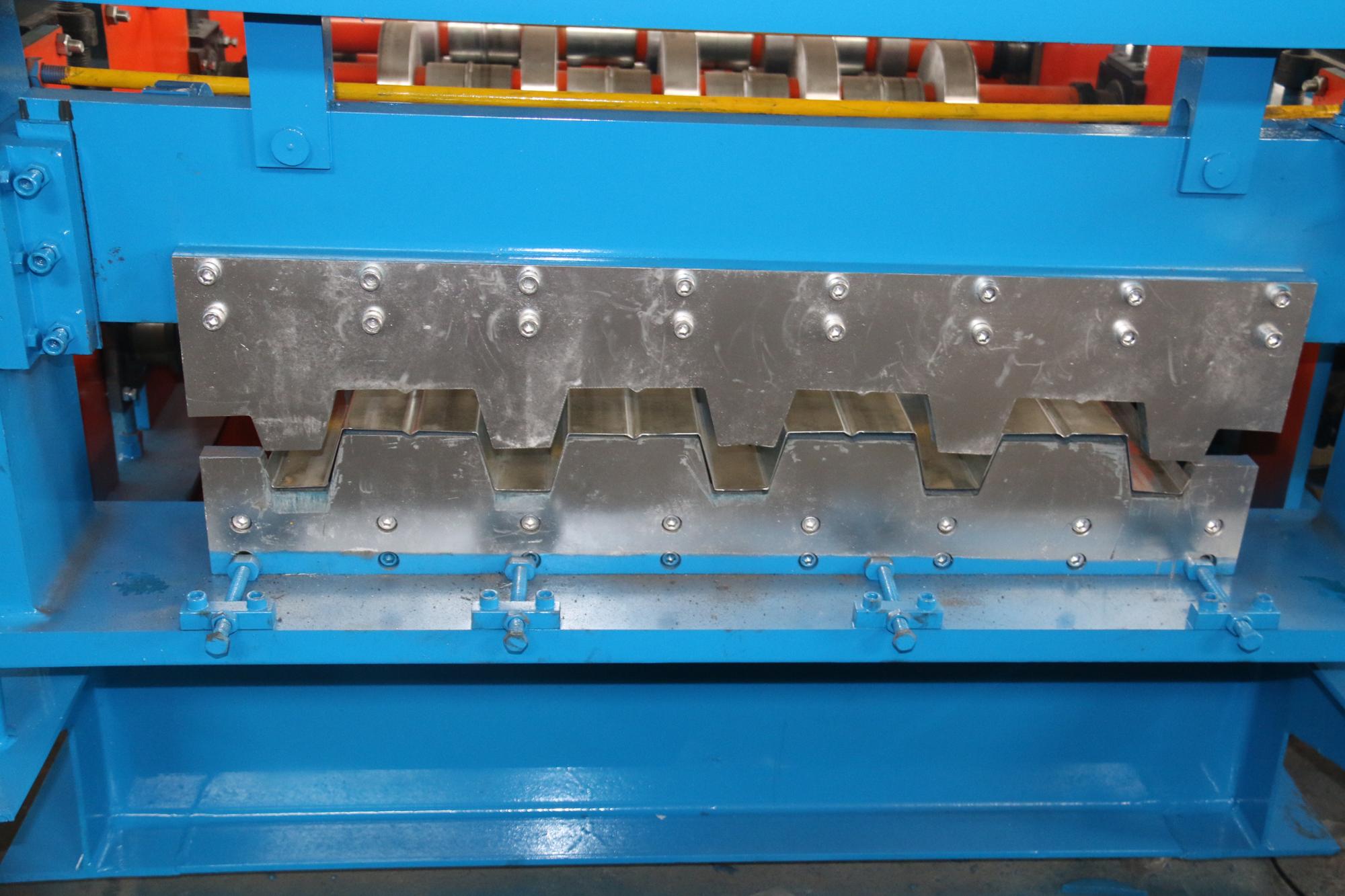 Galvanized Steel Sheet Floor Decking Panels Roll Forming Machine