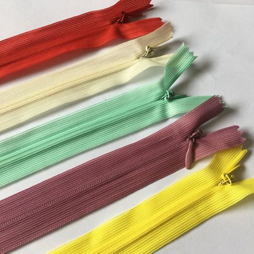 Nice Design 12inch nylon zippers for skirt