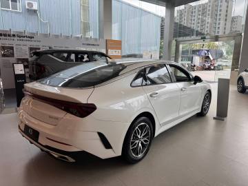Kia K5 new sedan