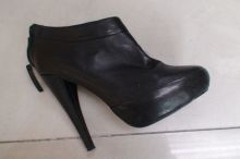 Fashion Black Ladies Winter Heeled Ankle Boots With Zipper Design