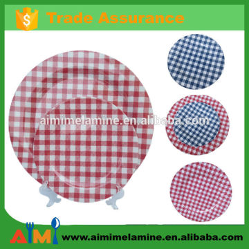 Grid pattern round shallow melamine pie plate