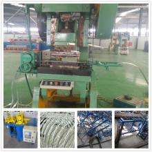 Double strands barbed wire mesh machine