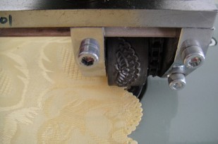 Ultrasonic curtain lace making machine