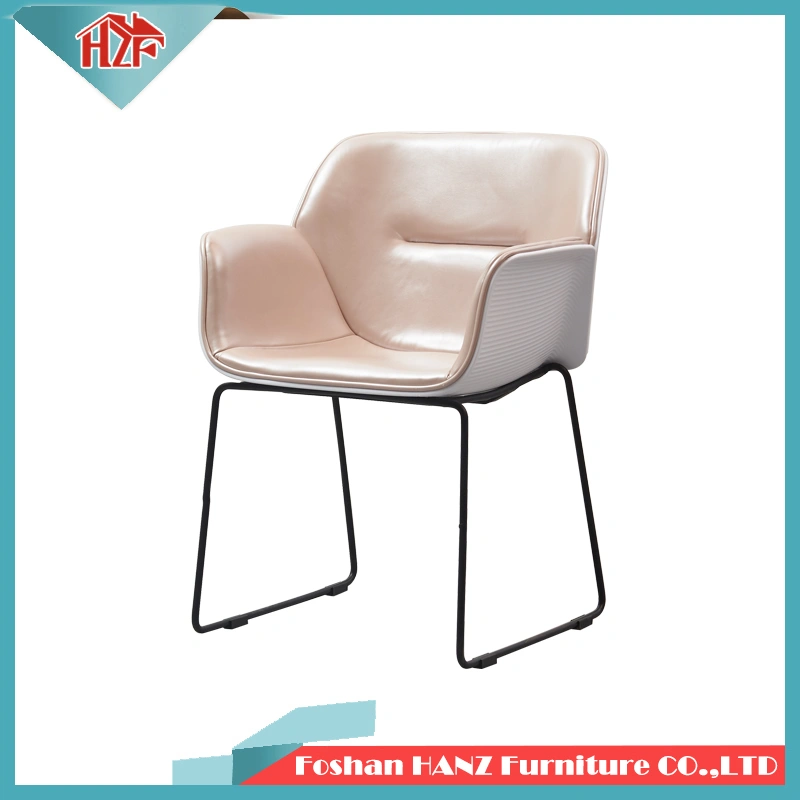 Modern Nordic Style Hotel Coffee Shop Wedding Party with Armrest Can Not Rotate Iron Foot Plastic Chair.