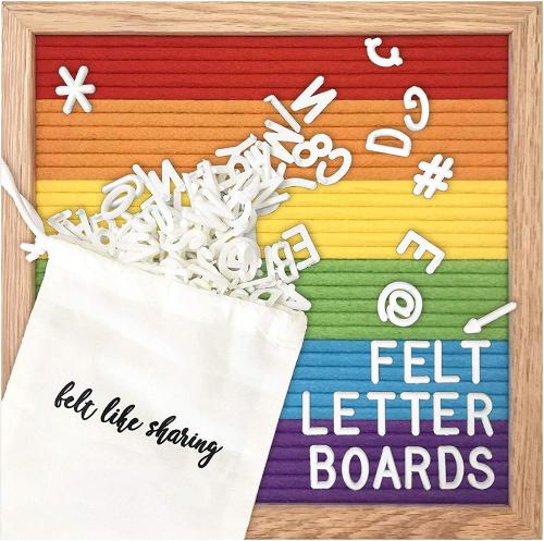 Tablero de letras de mensaje de fieltro decorativo colorido de madera