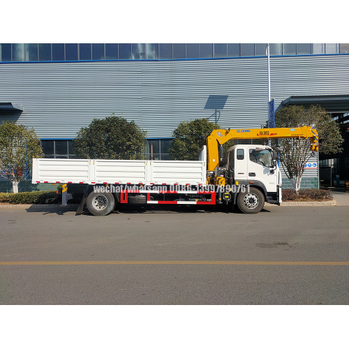 FOTON Aumark 6 wheels Cargo Truck Mounted XCMG Telescopic 6.3T Crane