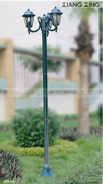 Classic outdoor wall lantern