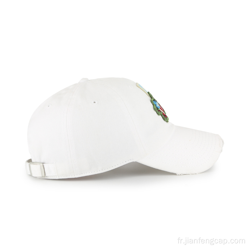 Casquette de baseball blanche avec patchs et destoried birm