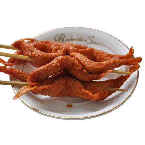 1 pastel de pescado con apariencia de ala 1 wing-looks fish cake
