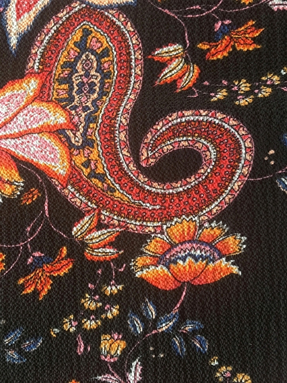 Paisley Tasarım Polyester Kabarcık Krep Baskı Kumaş