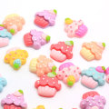 Cabujones de cupcakes planos de resina de 20 * 22 MM populares, cupcakes de fresa de resina con parte trasera plana, pasteles, dulces, parte trasera plana Kawaii Cupcake Craft