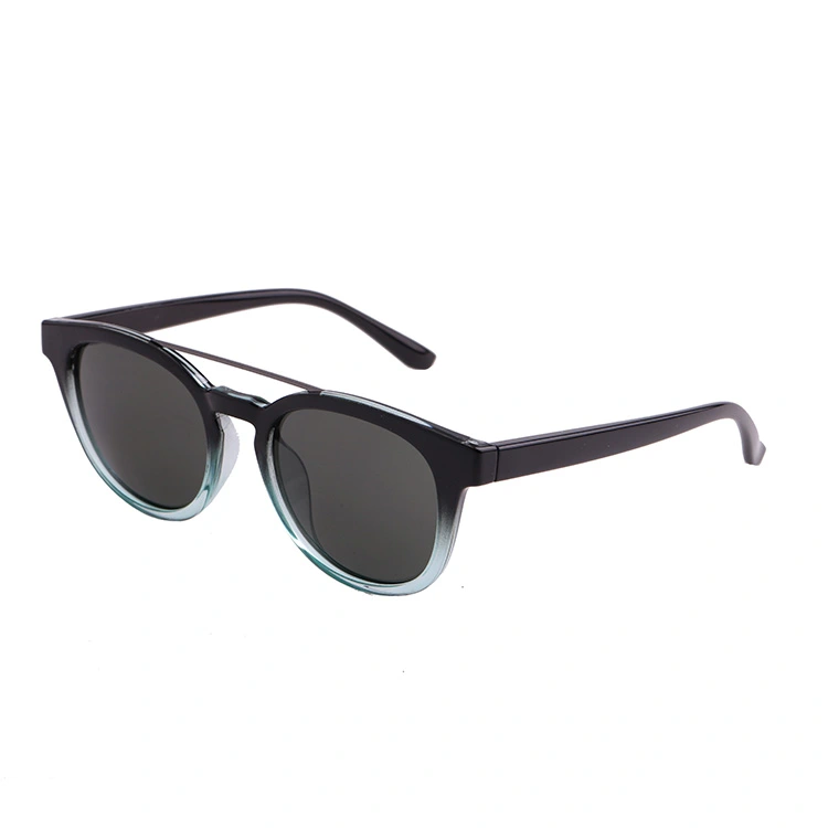 2019 Stylish Rising Cat Eye Sunglasses with Smoke Lens