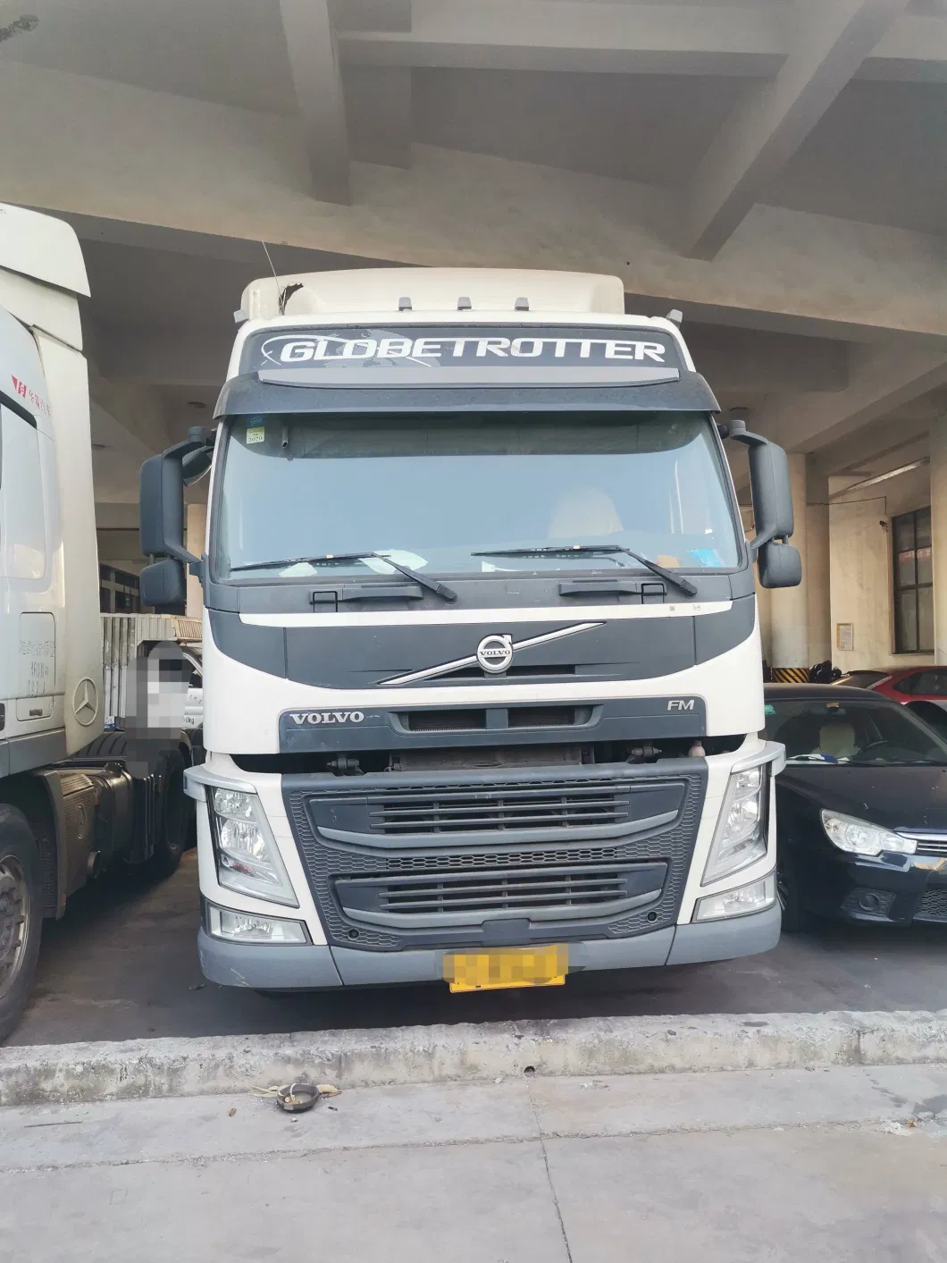 Used Volvo FM 400 Cargo Truck 6X2 6X2r Tractor Truck for Cheap Sale with Large Quantity