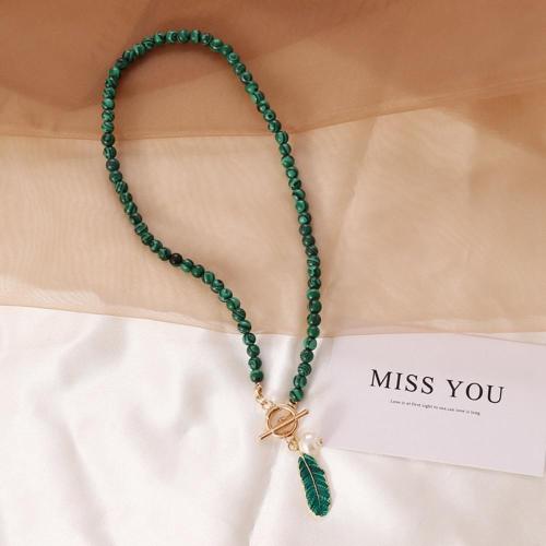 Protection Malachite Crystal Beaded Necklace for Women Cute Daisy Flower Gold Pendant Choker Necklace for Girl Dainty Handmade B