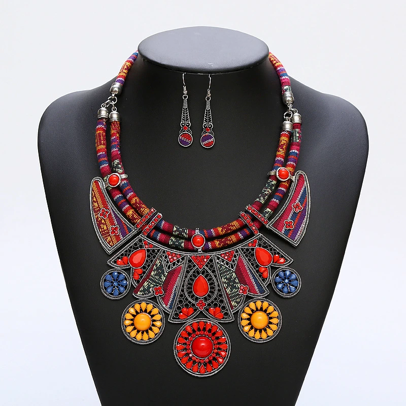 Retro Bohemian Necklace Pendant Earrings Two-Piece Jewelry Set