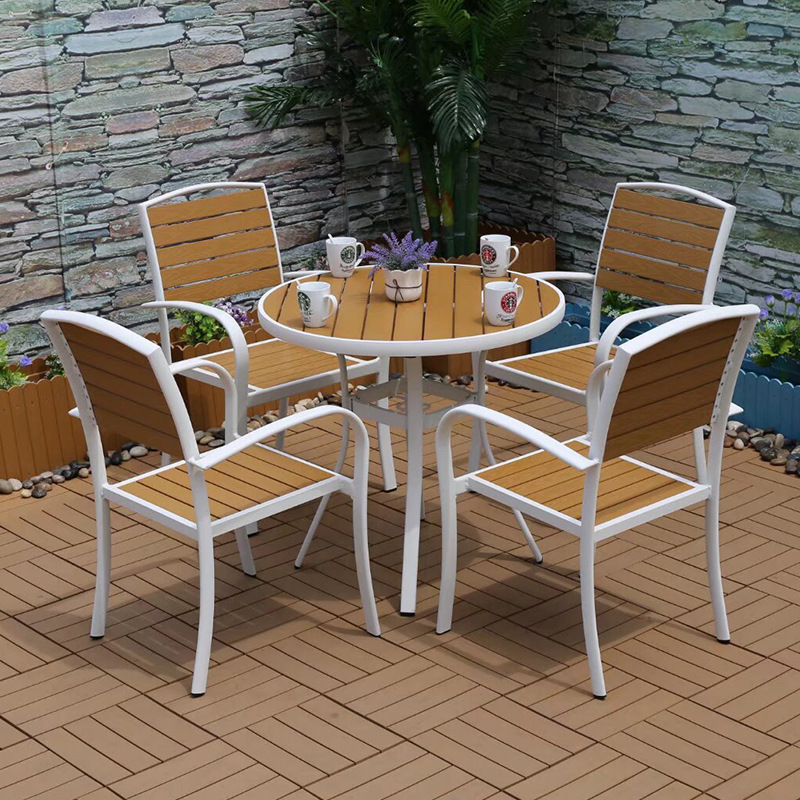 пластыкавы драўляны вулічны крэсла6 Aluminum Alloy Plastic Wood Outdoor Dining Set - Table & Chair Set Up